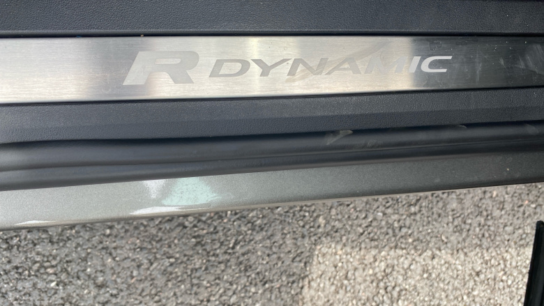 Land Rover Range Rover Evoque 2.0 P250 R-Dynamic HSE 5dr Auto Petrol Hatchback